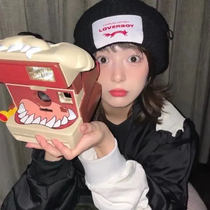 前程似锦的年轻女人